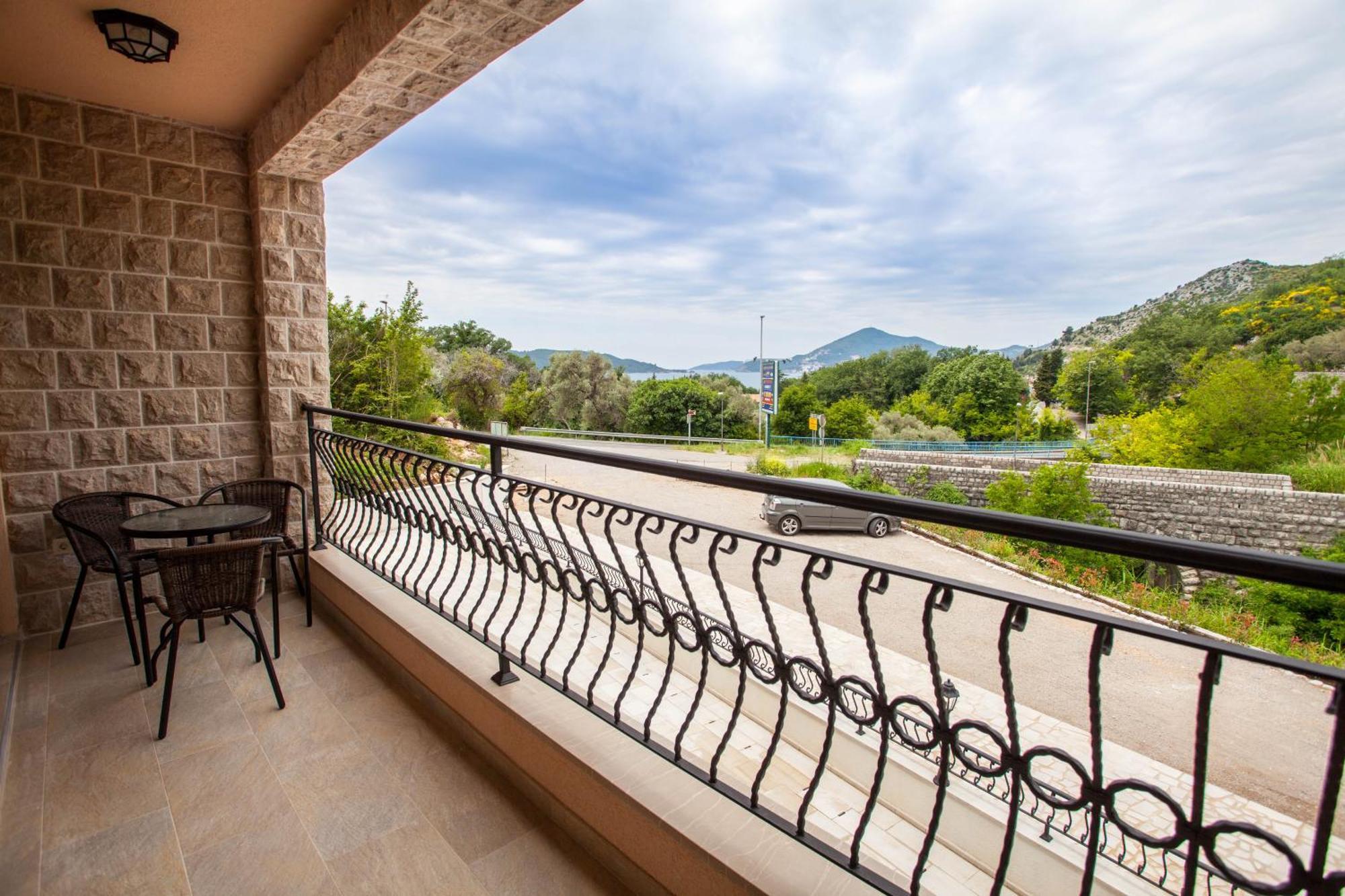 Rosmarino Apartment Sveti Stefan Ngoại thất bức ảnh