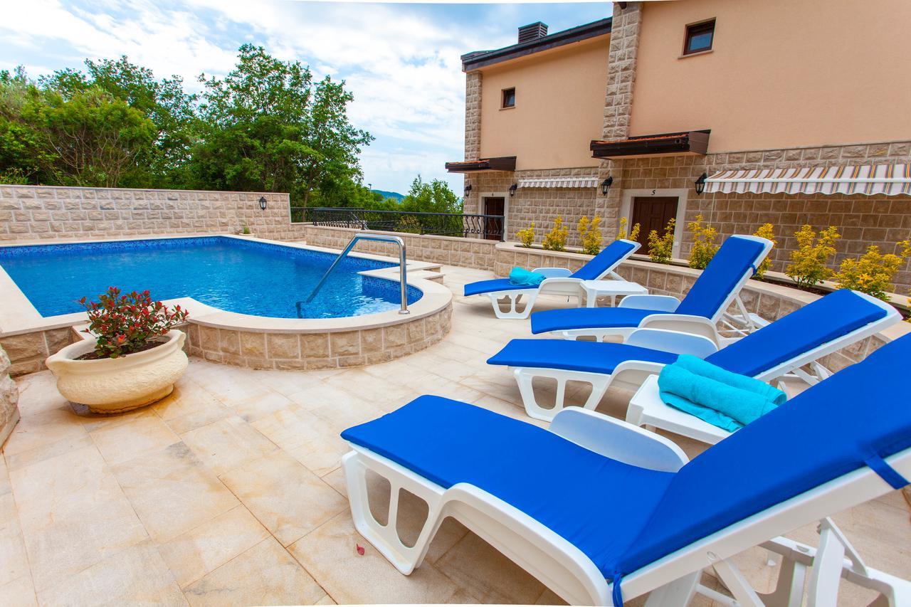Rosmarino Apartment Sveti Stefan Ngoại thất bức ảnh