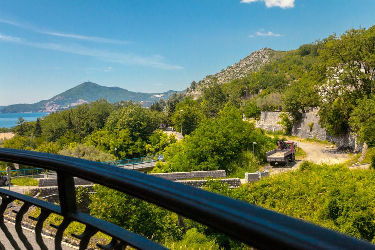 Rosmarino Apartment Sveti Stefan Ngoại thất bức ảnh